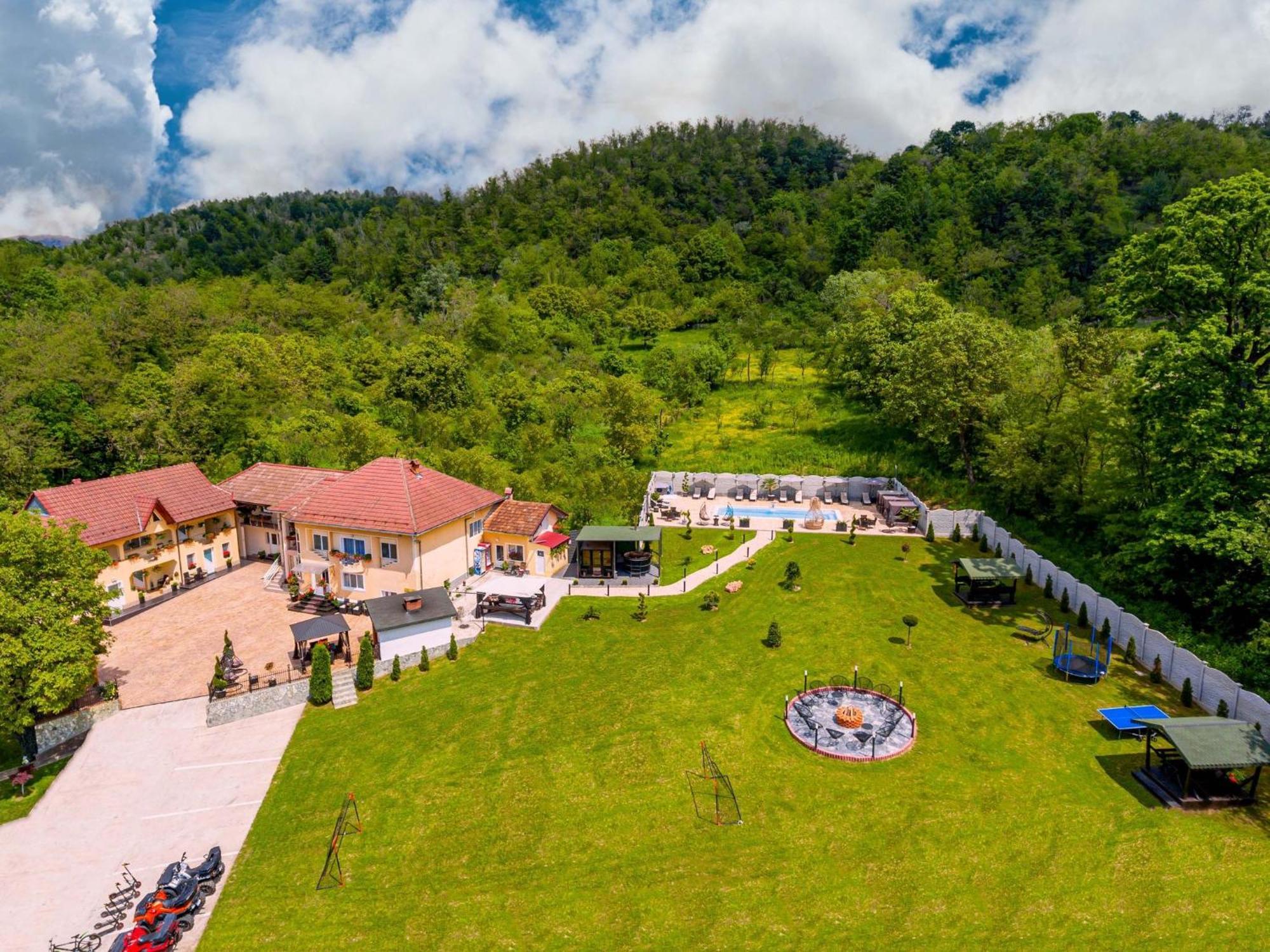 Valea Magurii Hotel Novaci Străini Exterior foto