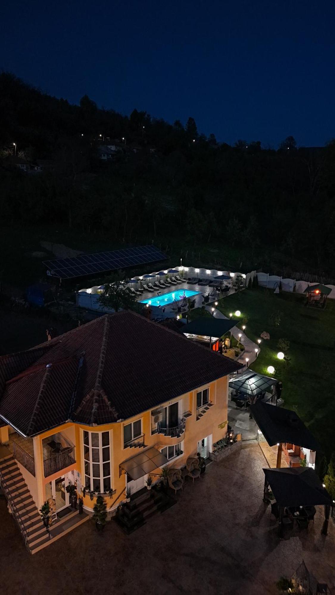 Valea Magurii Hotel Novaci Străini Exterior foto